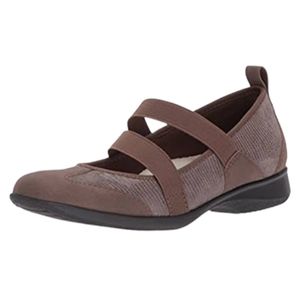 Trotters Women's Josie Mary Jane Flat, Taupe Size 7